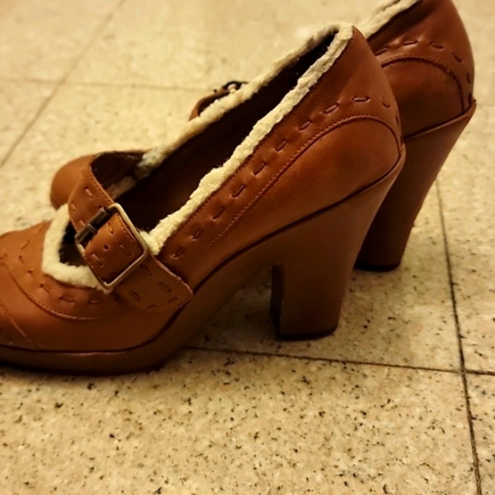 AEROSOLES Brown Tan Shearling and Buckle Stitching Detail Leather Platform Shoes